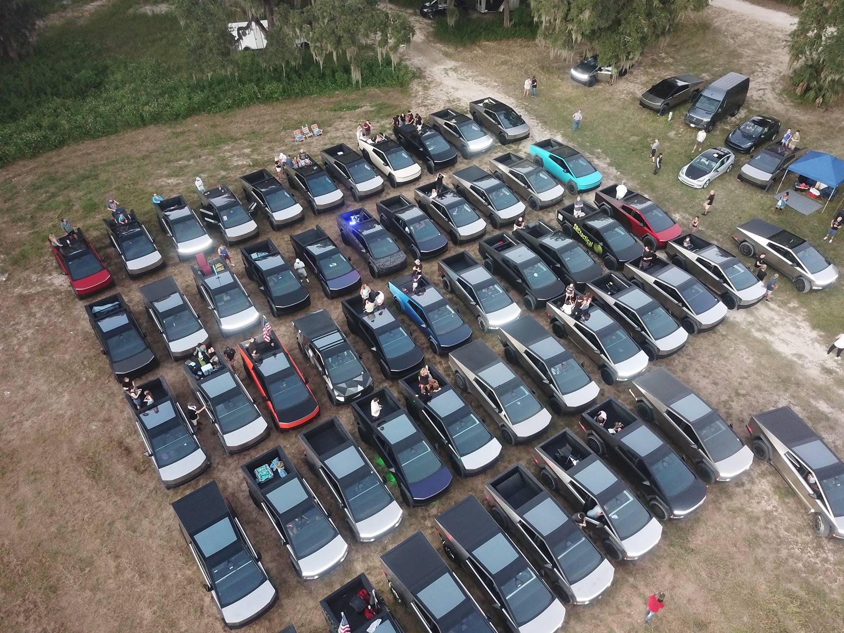 Tesla Cybertruck New Record: 78 Cybertrucks Lightshow to Kanye’s 'All of the Lights' at Cyberfest Florida! IMG_3522