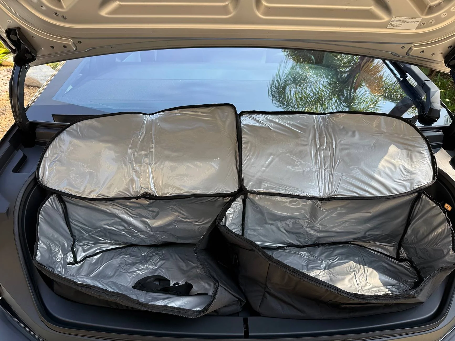 Tesla Cybertruck Chill Out on the Road! Free Cybertruck Front Trunk Insulation Cooler Bag Giveaway!🚀🚀 IMG_4477