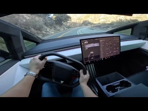 Tesla Cybertruck Rearview Camera Display Too Small 1000000574