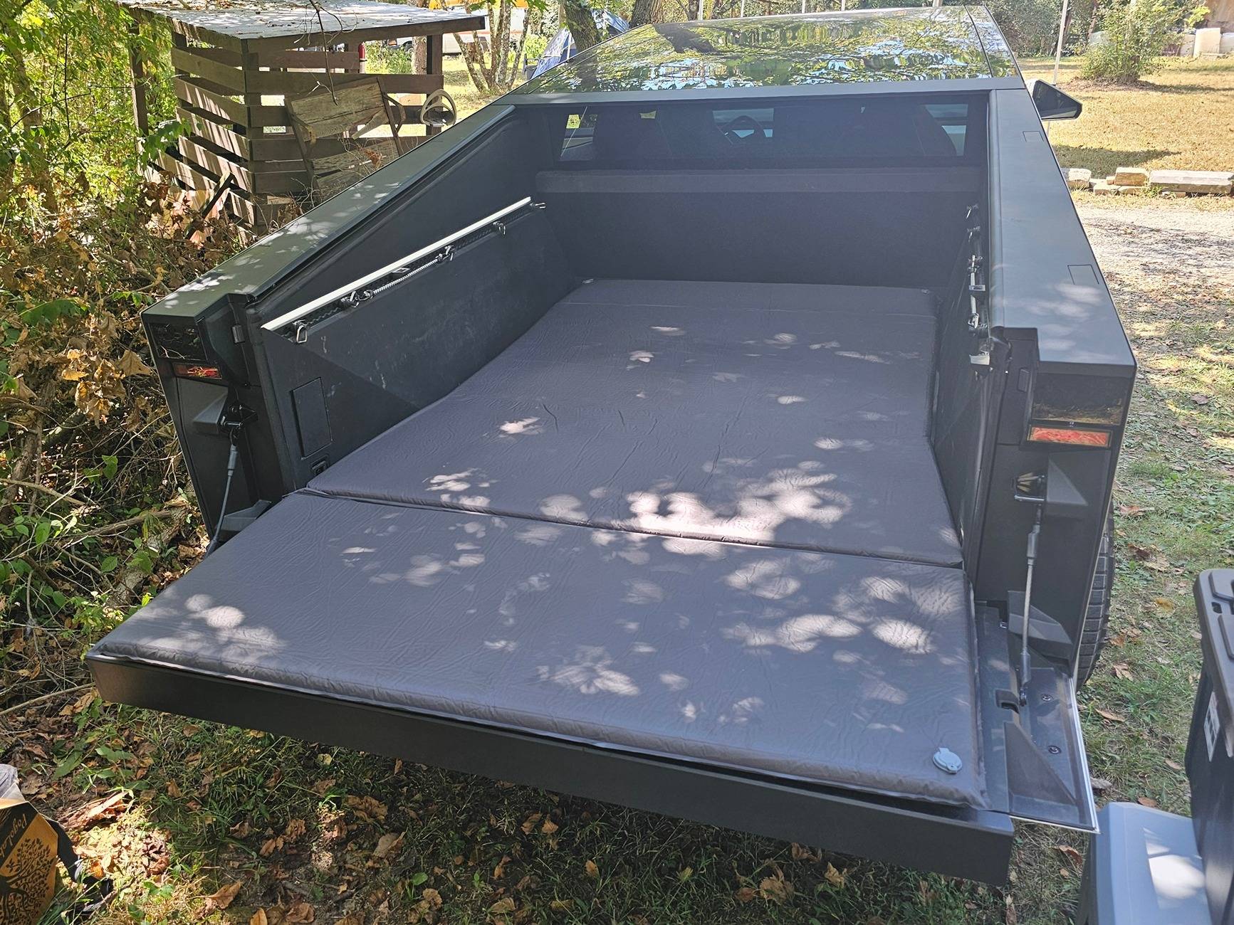 Tesla Cybertruck ElecFresh Cybertruck Bed Air Mattress Review 20240919_141056