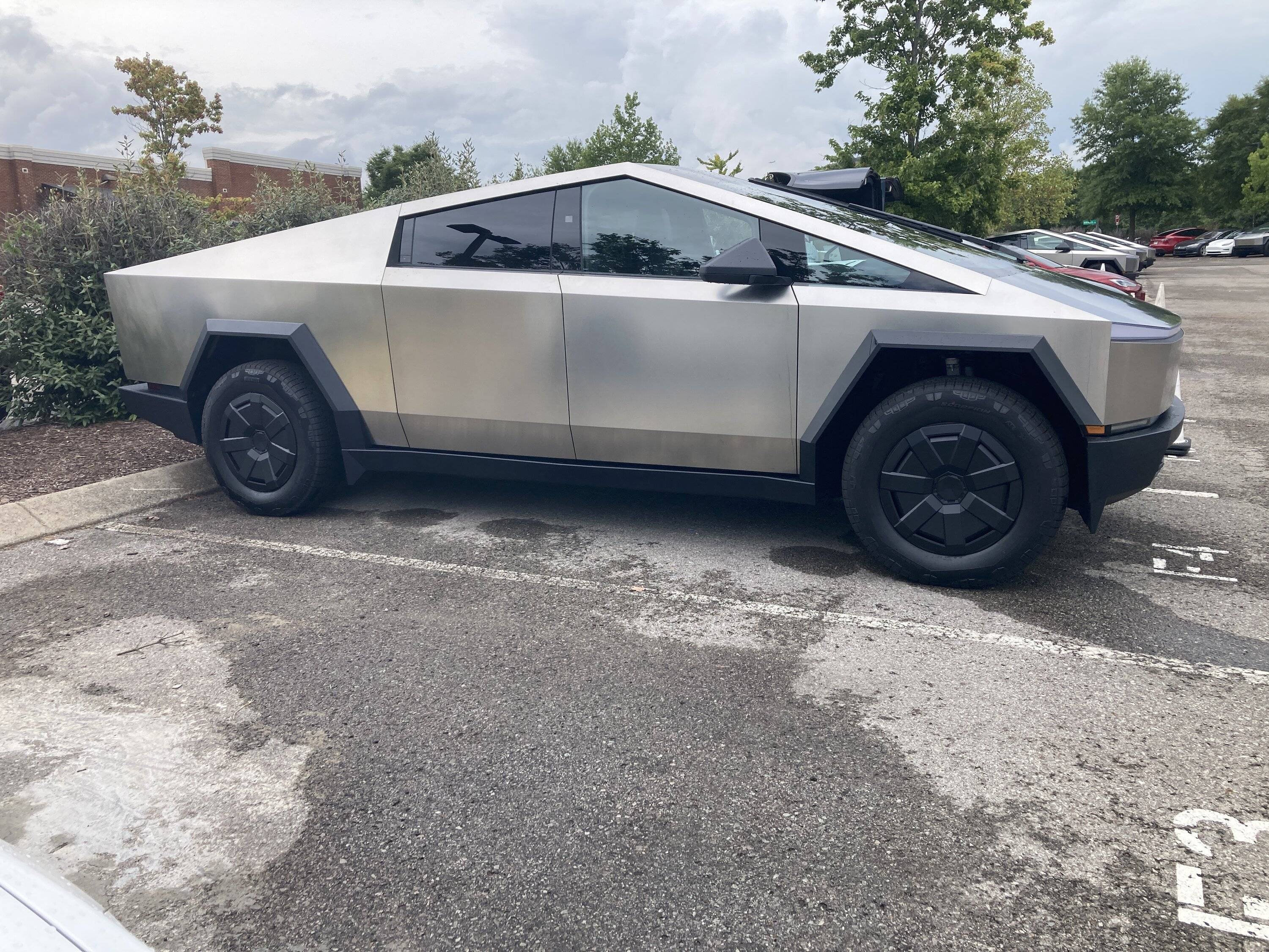 Tesla Cybertruck 2 weeks in - Cyberbeast impressions IMG_8900.JPG