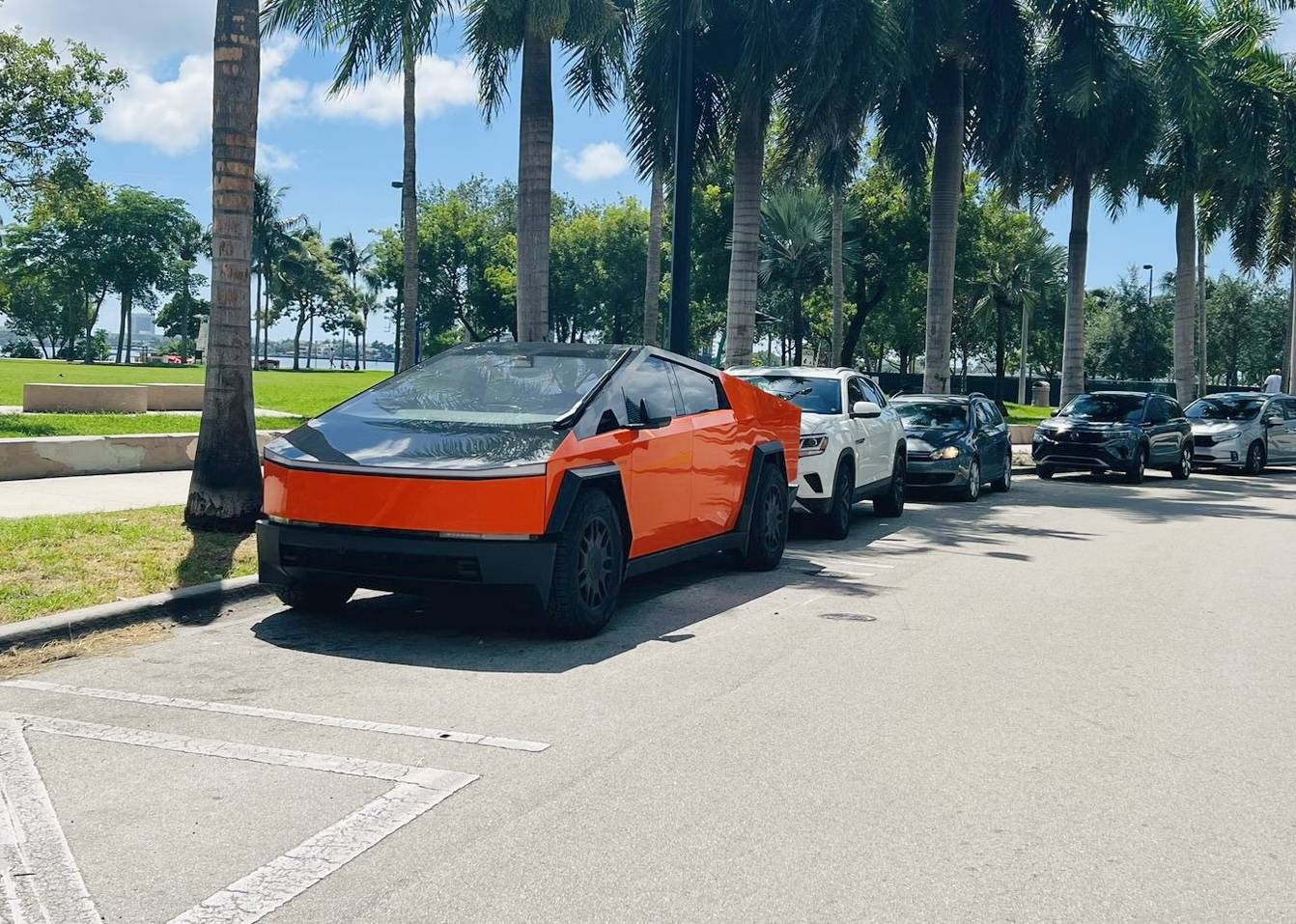 Tesla Cybertruck ORANGE Vinyl Wrap & PPF Cybertruck -- Photos & Videos Orange wrap cybertruck 2