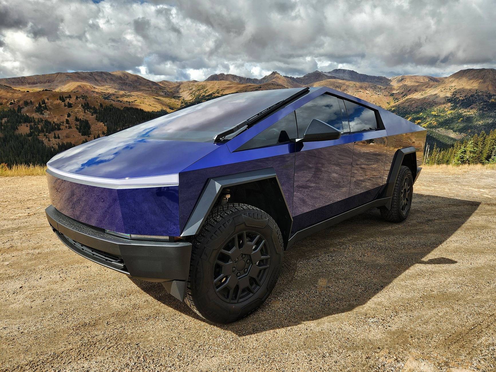 Tesla Cybertruck BLUE / BLURPLE / PURPLE Vinyl Wrap & PPF Cybertruck -- Photos & Videos gloss blue cybertruck