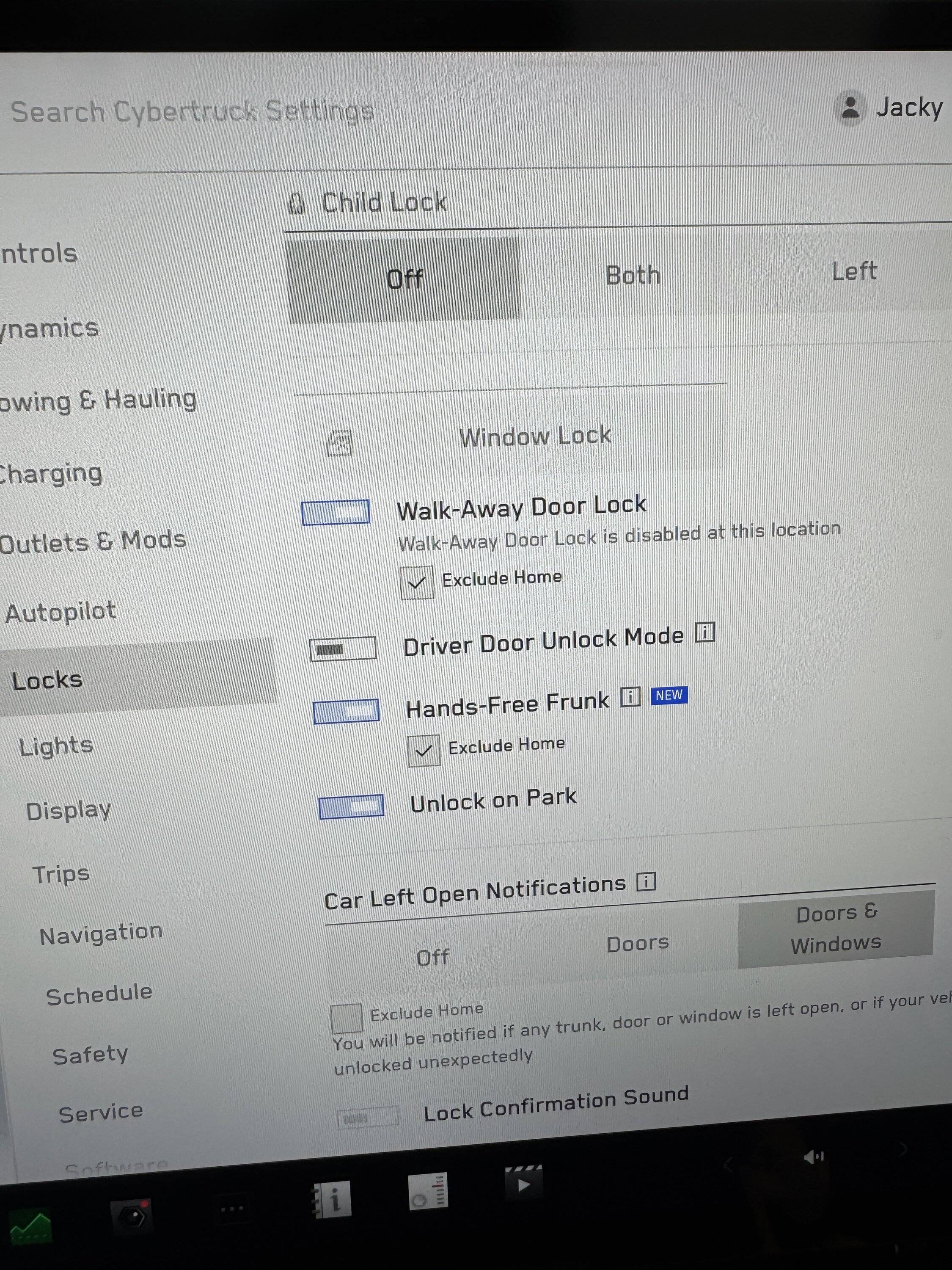 Tesla Cybertruck Vision Autopark + Hands Free Frunk rolling out in 2024.32.5.3 Update now!! IMG_2496.JPG