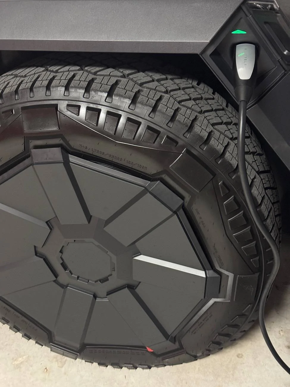 Tesla Cybertruck Cyberbeast Delivered w/New wheel Covers Today in Florida IMG_1945