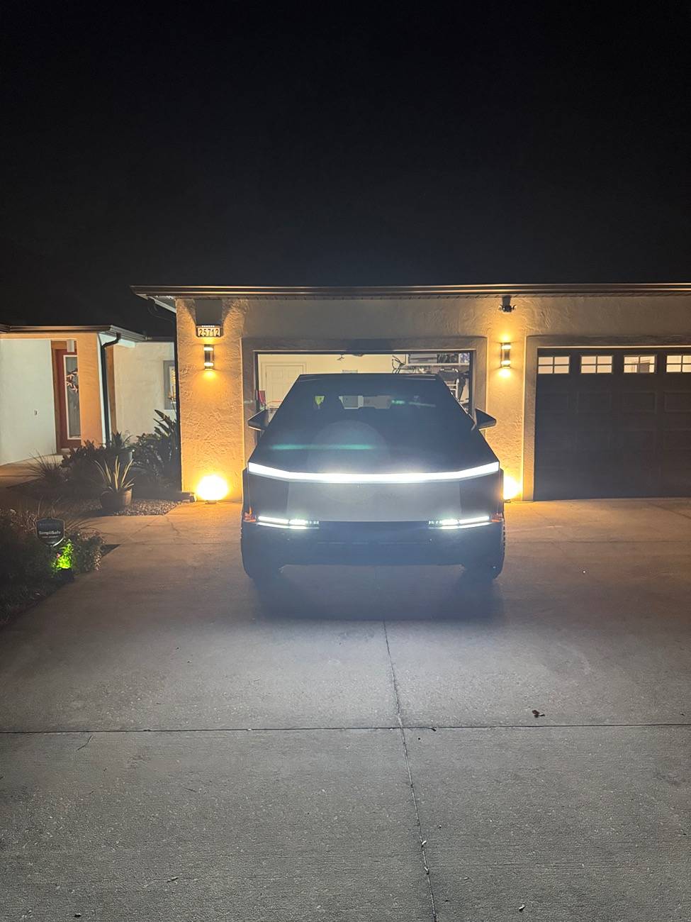 Tesla Cybertruck Cyberbeast Delivered w/New wheel Covers Today in Florida IMG_1941