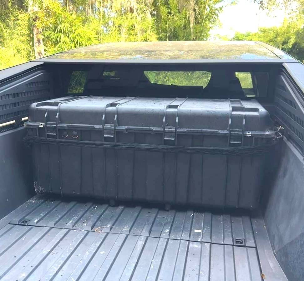 Tesla Cybertruck Pelican 0550 Storage Case (dust & water resistant) fits perfect in bed vault waterproof dustproof pelican 0550 case cybertruck bed vault (1) copy (2)