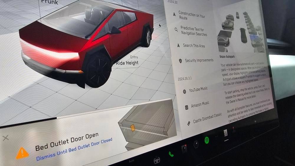 Tesla Cybertruck Vision Autopark + Hands Free Frunk rolling out in 2024.32.5.3 Update now!! 51400D1E-B187-475A-BAFE-78E023A10EBB