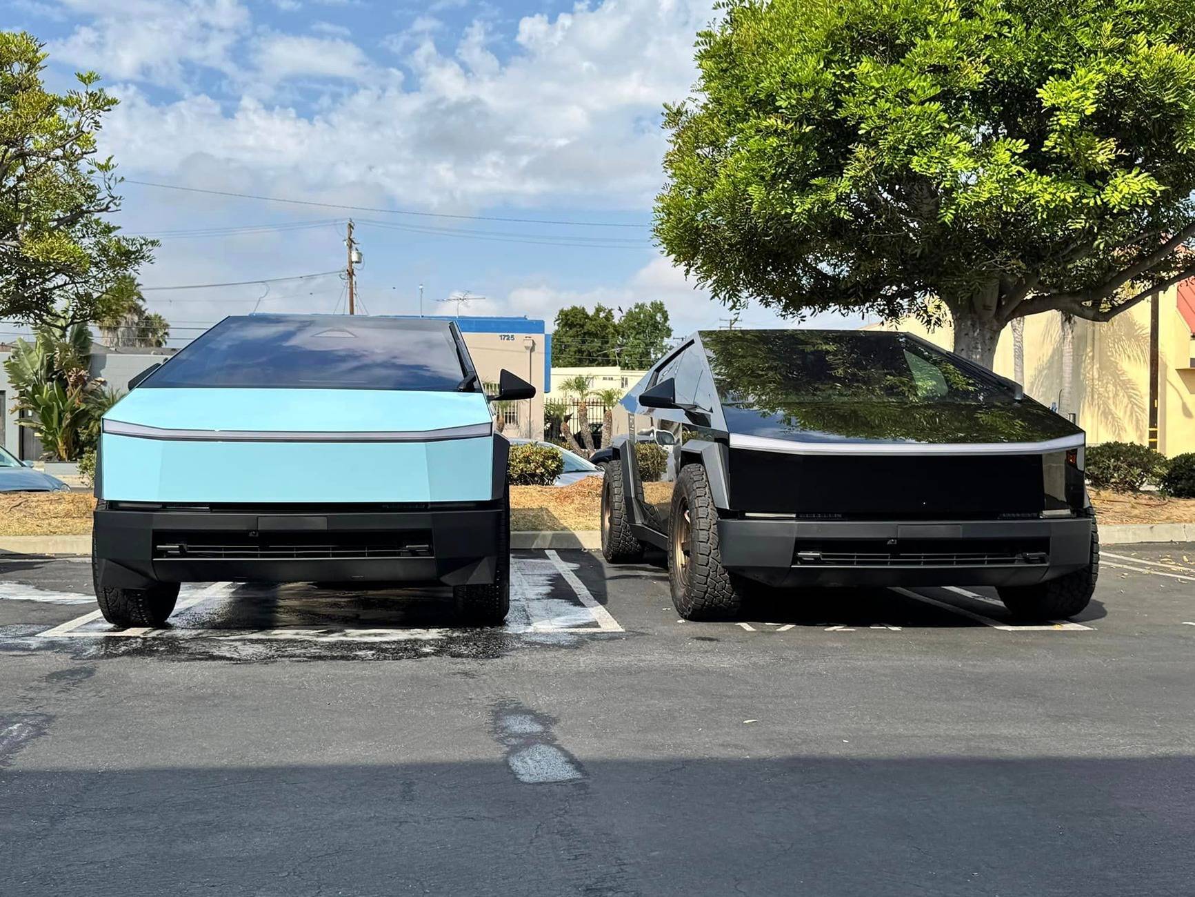 Tesla Cybertruck BLUE / BLURPLE / PURPLE Vinyl Wrap & PPF Cybertruck -- Photos & Videos powder-blue-pure-ppf-wrap-cybertruck-4-