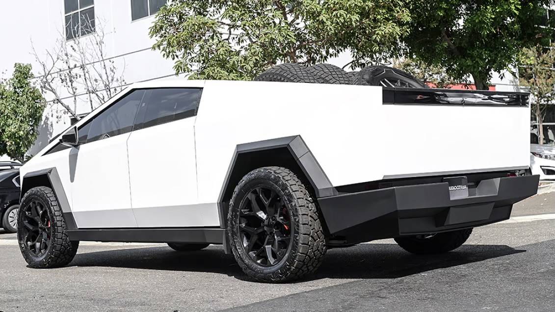 Tesla Cybertruck Cybertruck Aftermarket Wheels & Tires Photos + Info Compilation IMG_5898