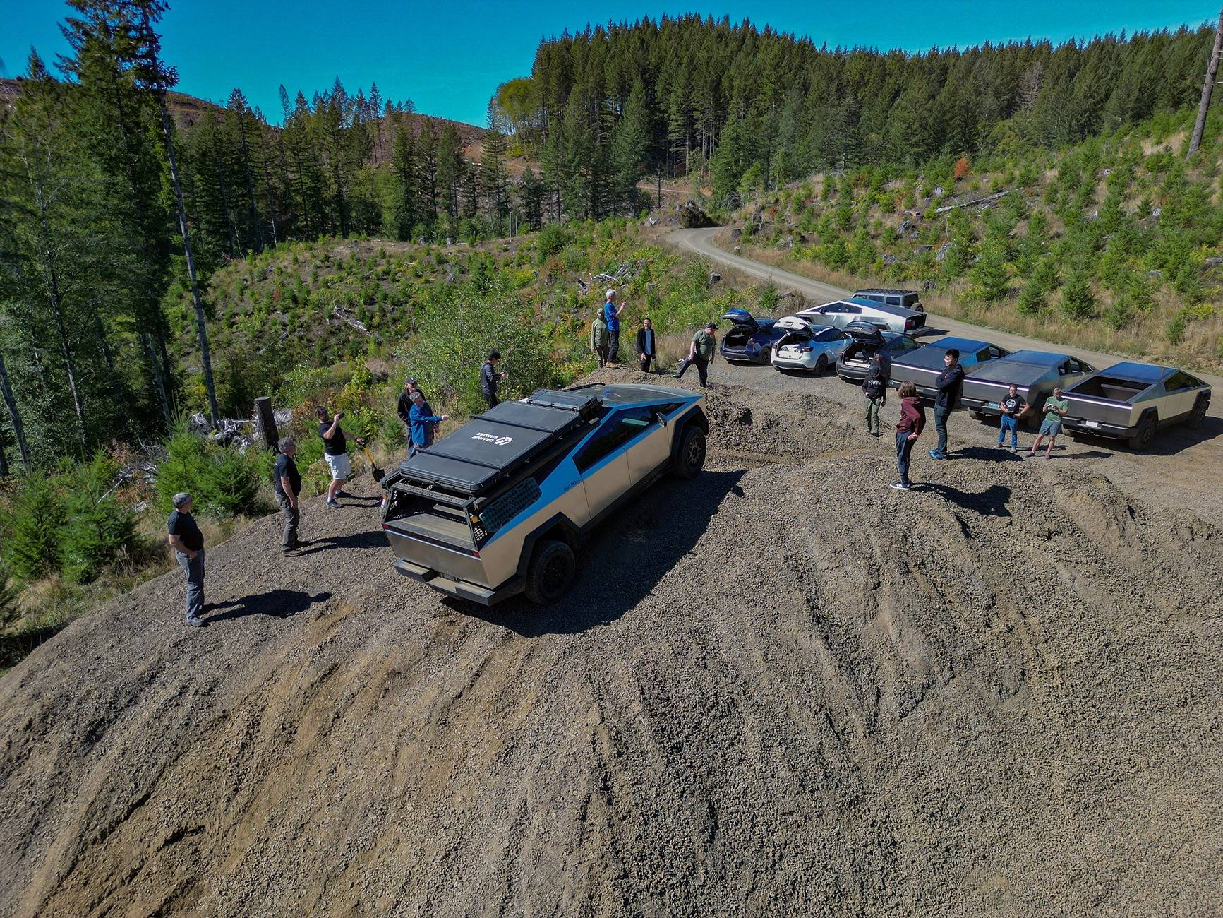 Tesla Cybertruck Offroad Rally by 8 Cybertrucks in Tillamook, Oregon 📐 DJI_0745