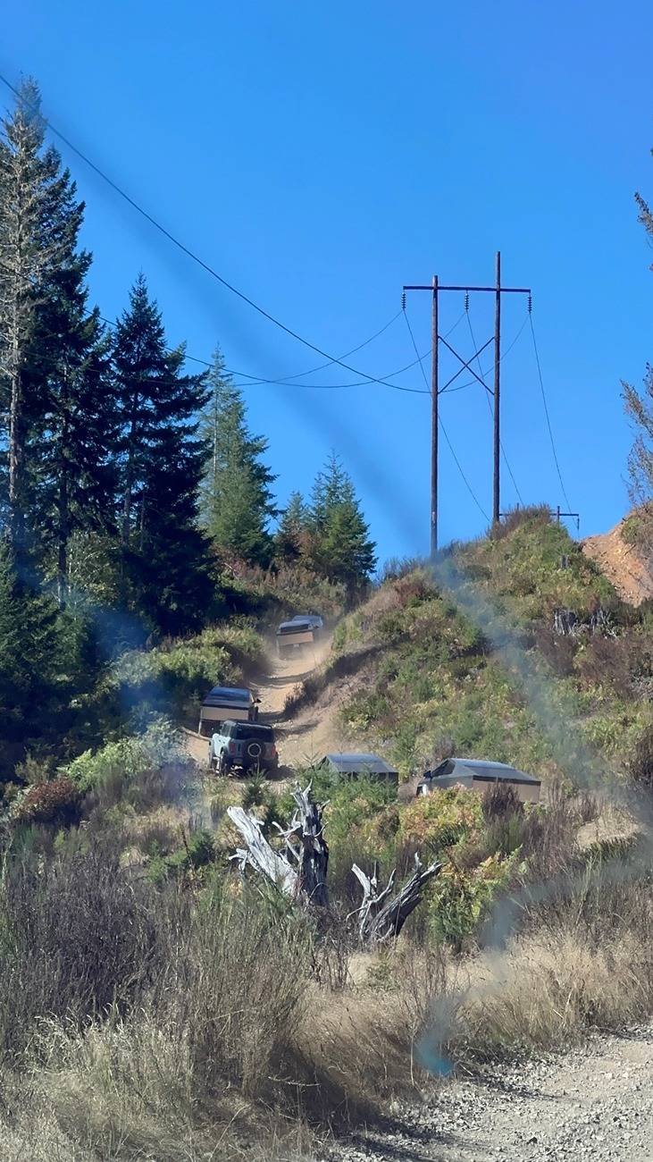 Tesla Cybertruck Offroad Rally by 8 Cybertrucks in Tillamook, Oregon 📐 10