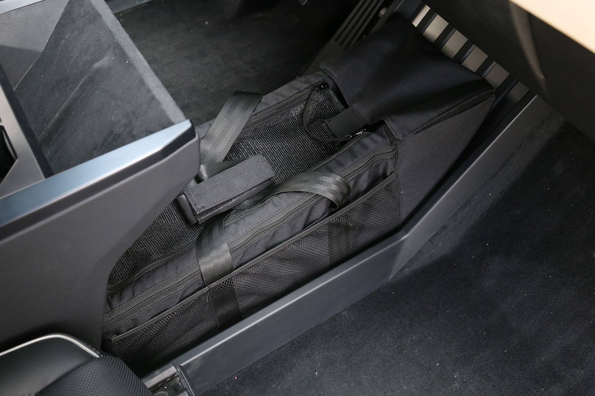 Tesla Cybertruck Foronetry| Rear Seat Cover&Center Console Carrier for Dog Available Now! 1727343445117-g6