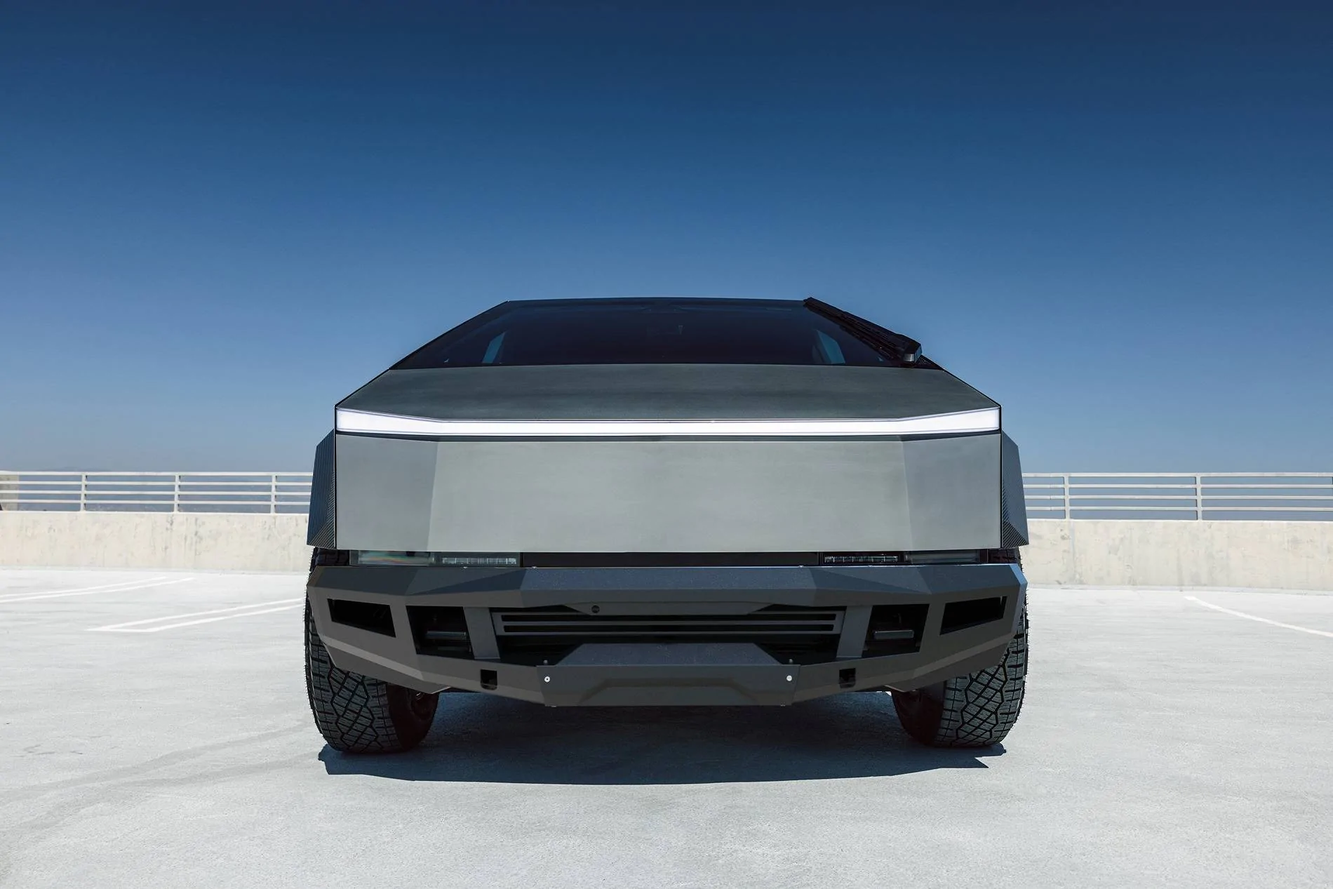 Tesla Cybertruck Introducing T Sportline CTX Extreme Duty Front Bumper with Integrated Winch (High-Output) & Lighting CT-SILVER_FRONT-HALF-KIT