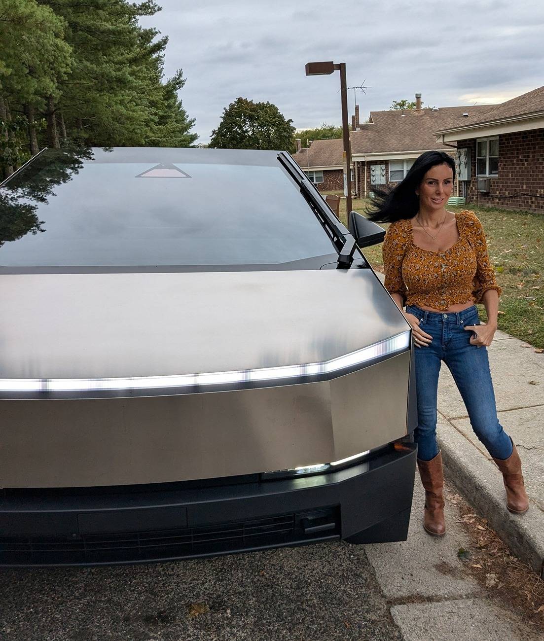 Tesla Cybertruck Cyberbeast new owner PXL_20240918_214634404.MP~2