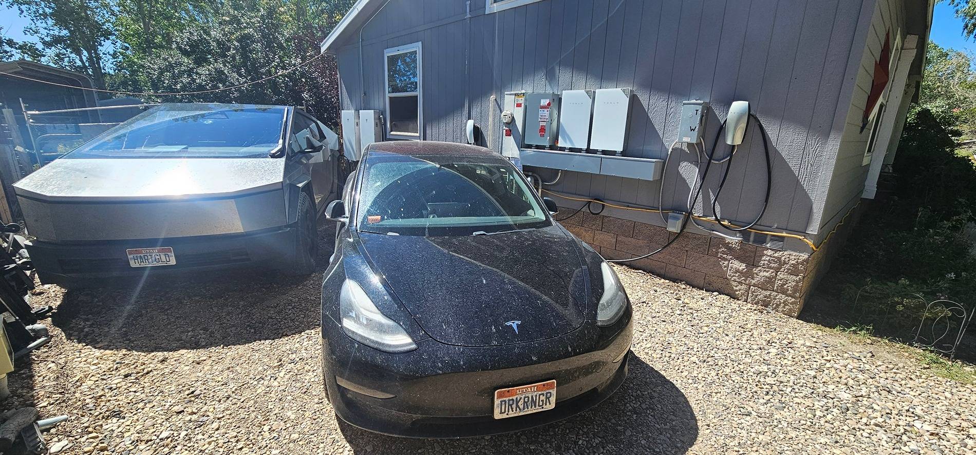 Tesla Cybertruck Got my Universal Wall Charger! But no shipping info on Powershare Gateway. Do you have yours yet? 20240919_125542