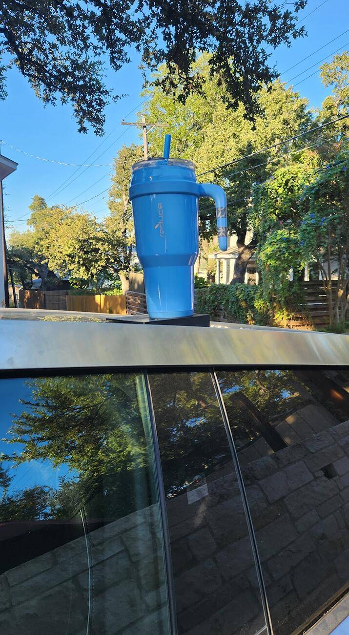 Tesla Cybertruck 3D Print flat spot for your drink on Cybertruck roof 1727445395703-ew