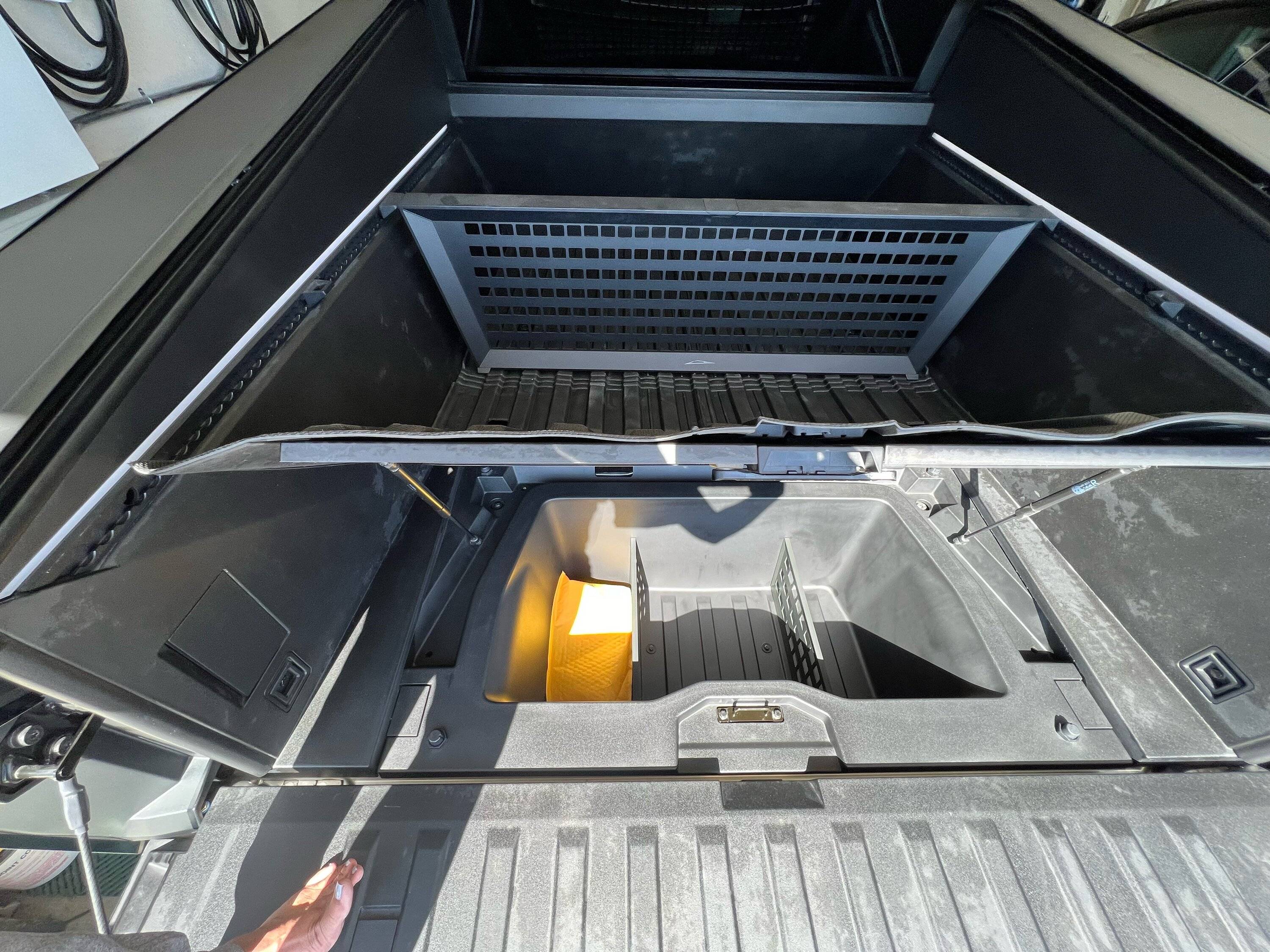 Tesla Cybertruck Cargo Liner, Frunk Mat & Rear Sub Trunk Mat from Yeslak image17