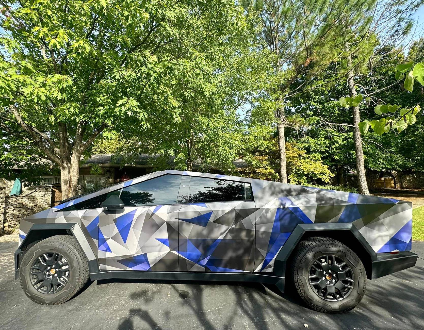 Tesla Cybertruck CUSTOM GRAPHICS / DESIGN / THEME Vinyl Wrap & PPF Cybertruck -- Photos & Videos 461528829_845008517823825_8985468202374975126_n