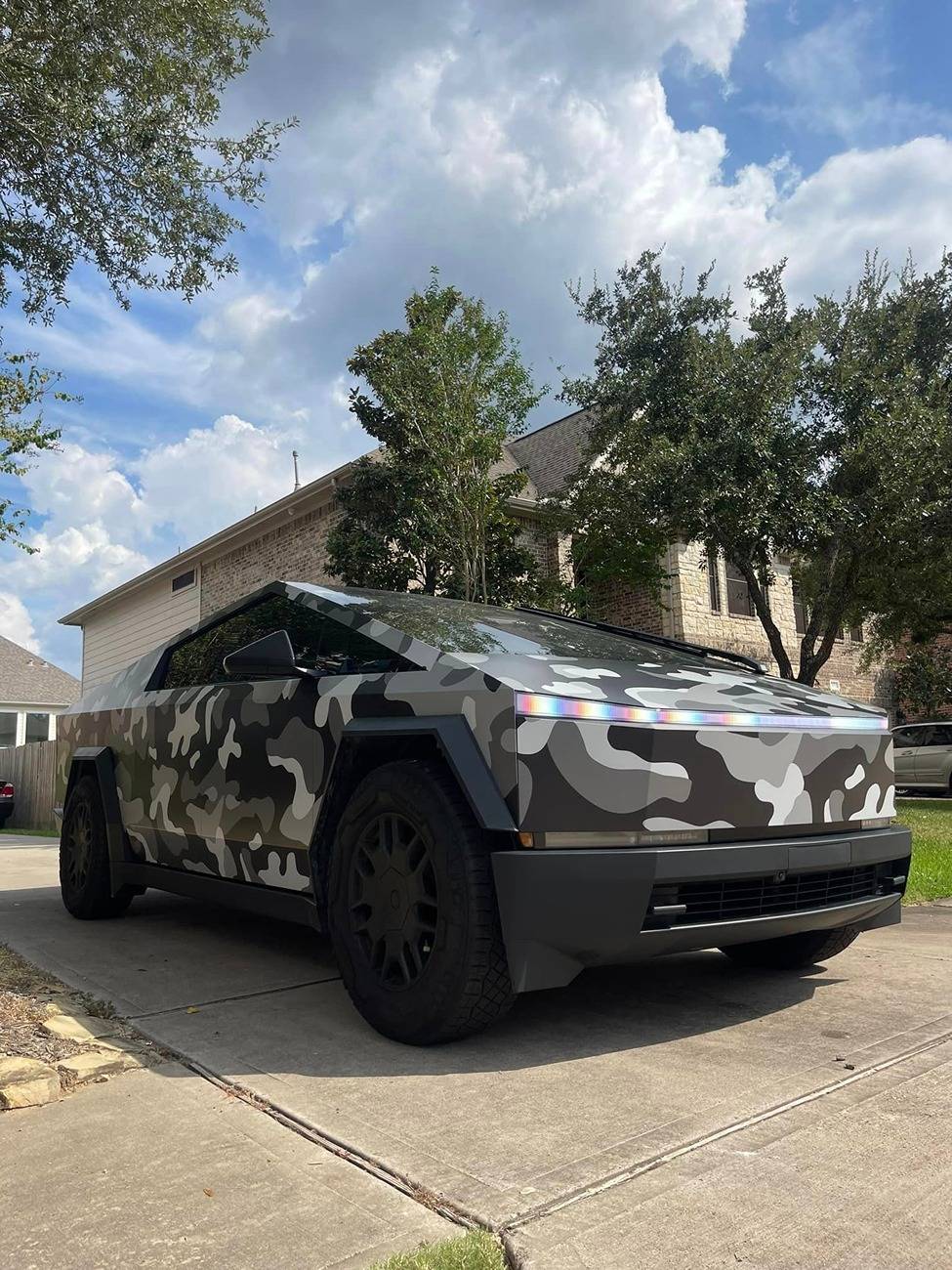Tesla Cybertruck Camo / Camouflage Vinyl Wrap & PPF Cybertruck -- Photos & Videos 461187499_3195772767224582_3942239986485084492_n