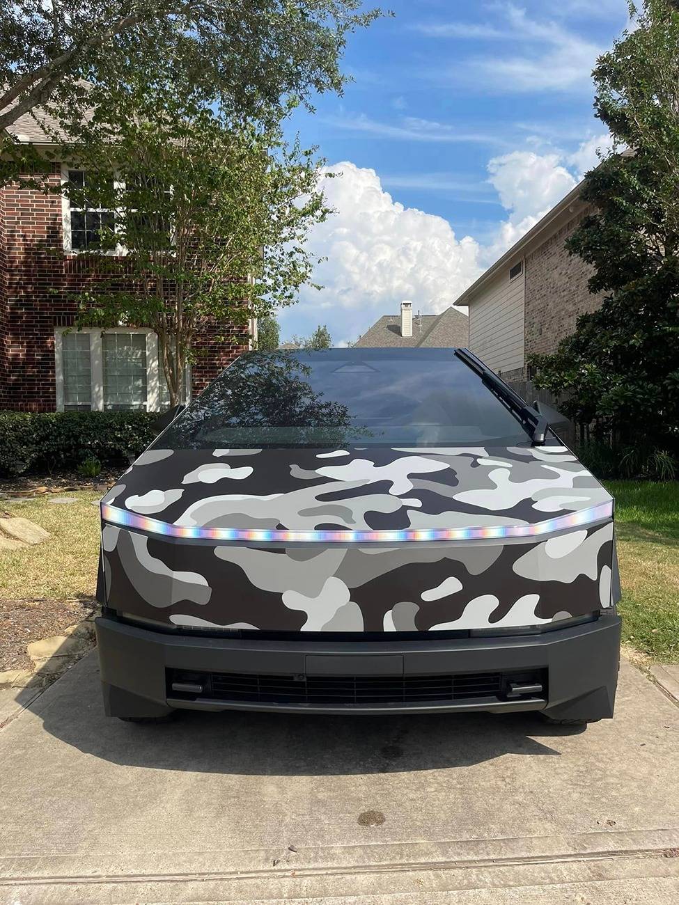 Tesla Cybertruck Camo / Camouflage Vinyl Wrap & PPF Cybertruck -- Photos & Videos 461199577_3195772820557910_2922767367630821873_n