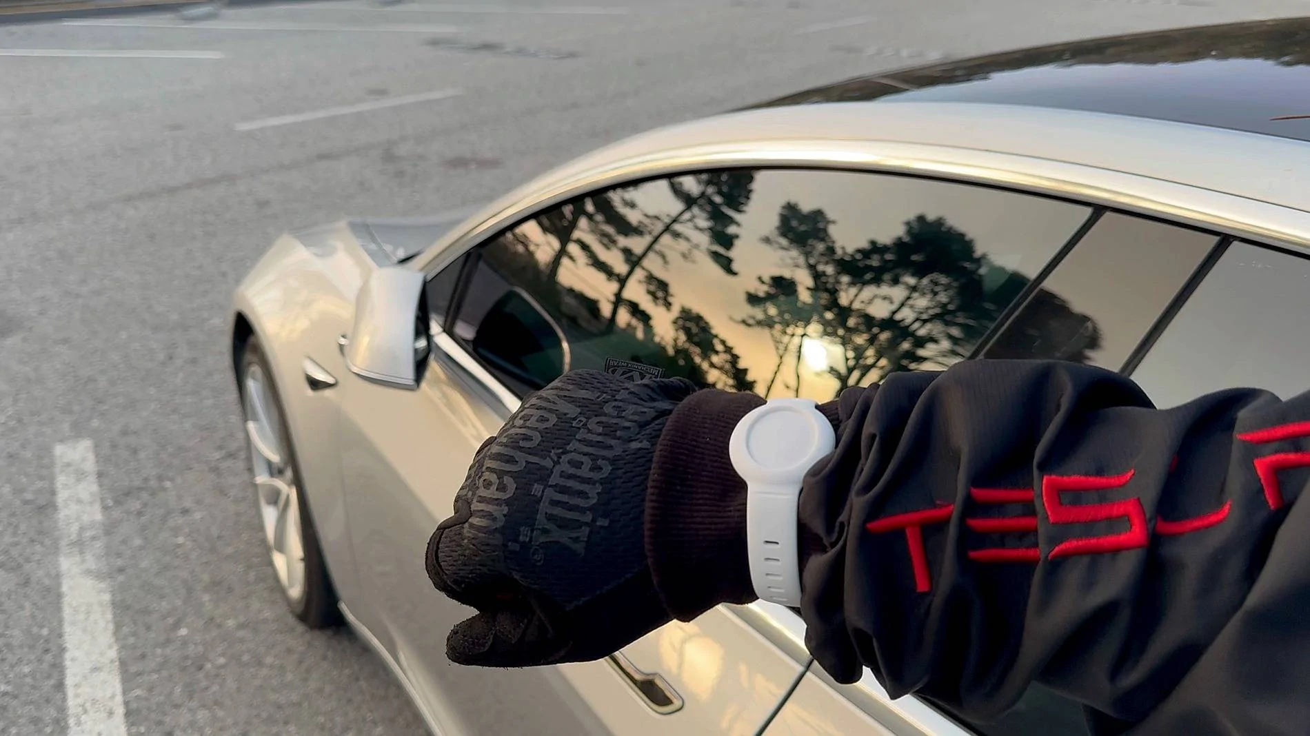 Tesla Cybertruck How Do You Usually Unlock Your Cybertruck? 🔑 Teslaunch x key (2)