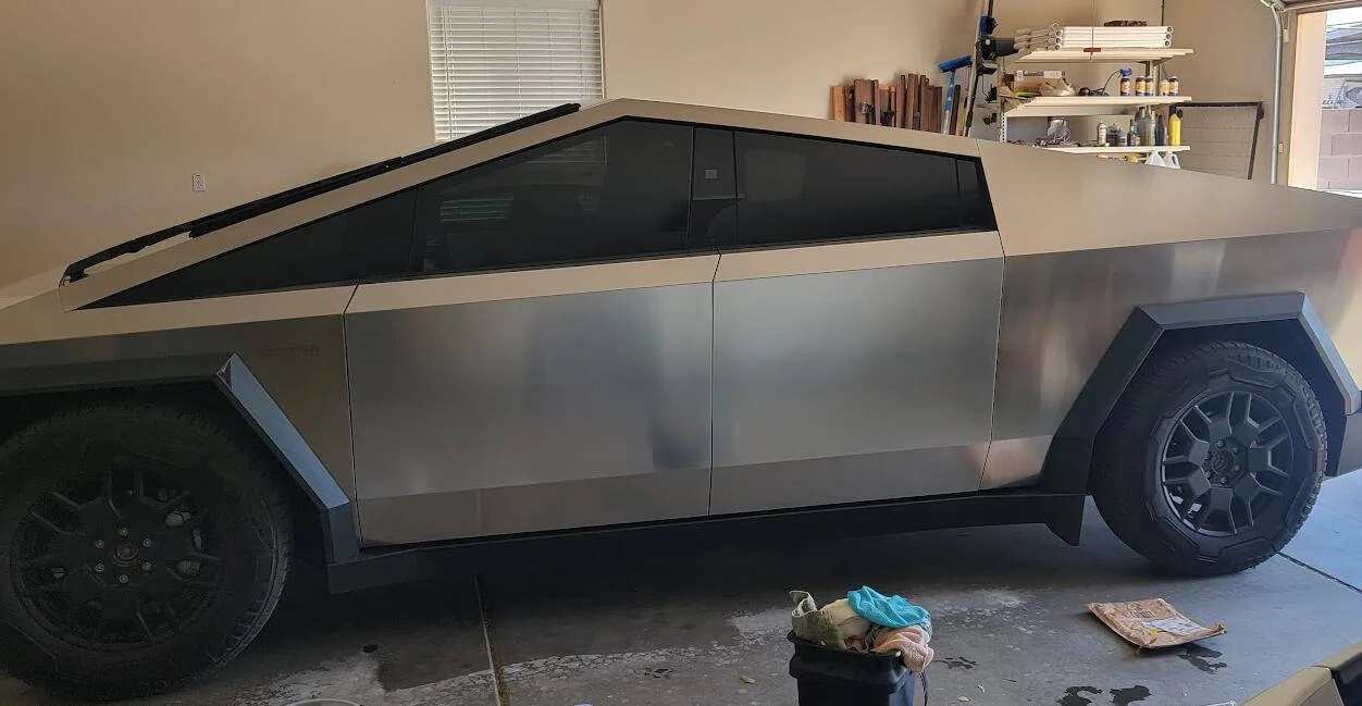 Tesla Cybertruck Guess which panels I applied CitriSurf77 1727633352270-us