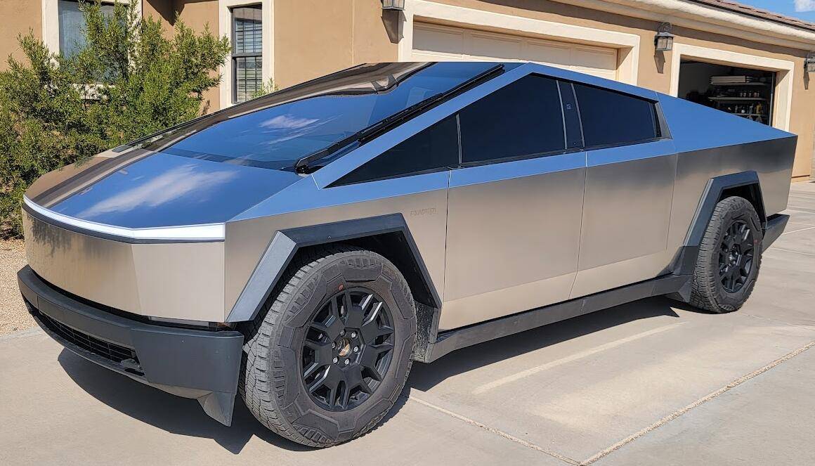 Tesla Cybertruck Guess which panels I applied CitriSurf77 1727645427854-5p-