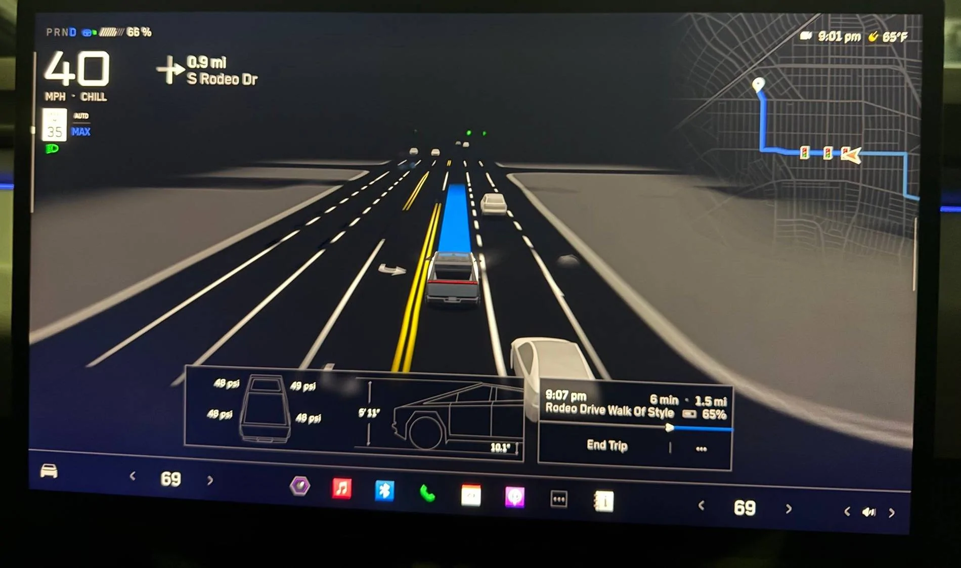 full screen fsd cybertruck.jpeg