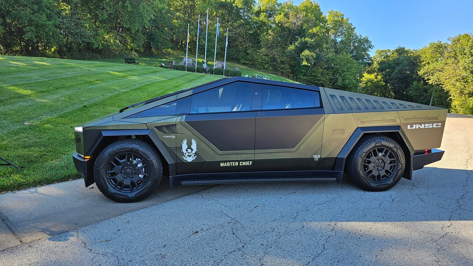 Tesla Cybertruck Behind the Scenes Photos from Magazine Photo Shoot 20240929_093810