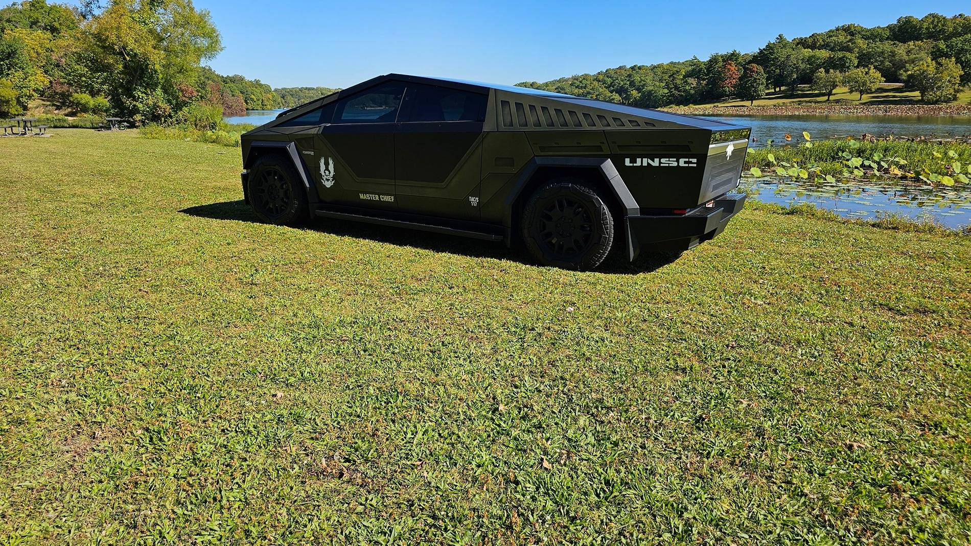 Tesla Cybertruck Behind the Scenes Photos from Magazine Photo Shoot 20240929_105101