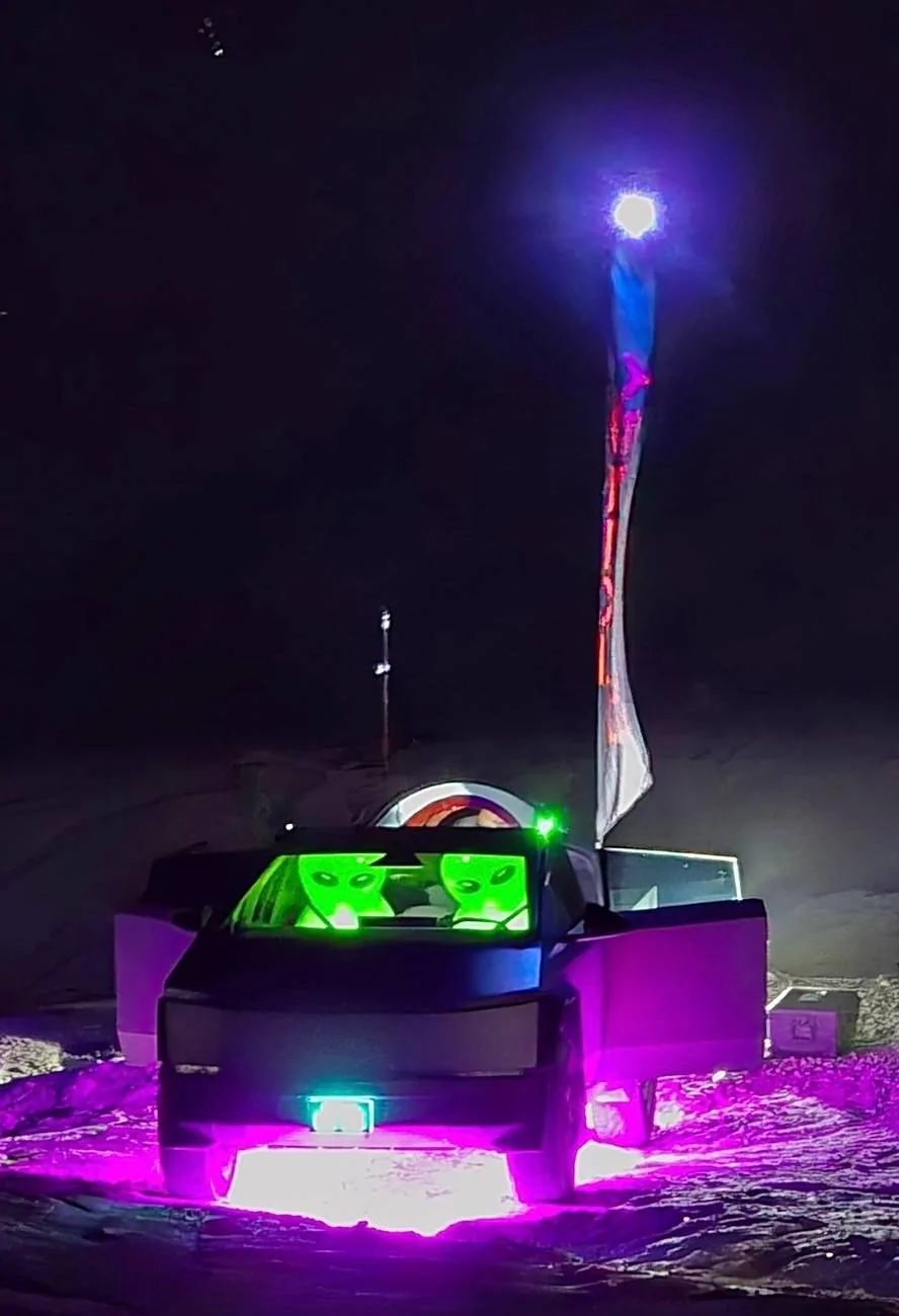 Tesla Cybertruck Daily random Cybertruck photos thread - Post Yours! 📸 🤳 IMG_9455
