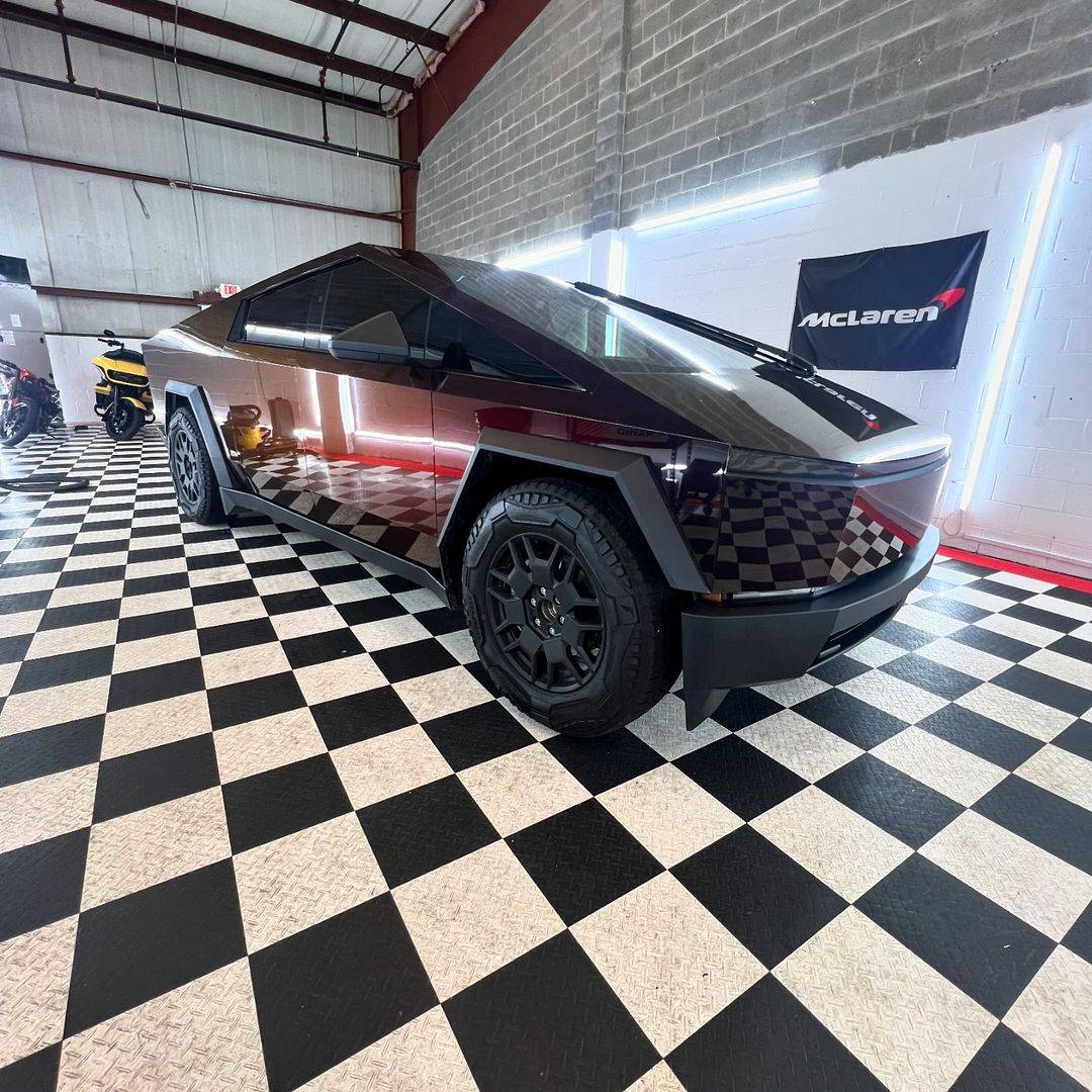 Tesla Cybertruck RED Vinyl Wrap & PPF Cybertruck -- Photos & Videos 461007072_1713055079454982_9131107502618202074_n