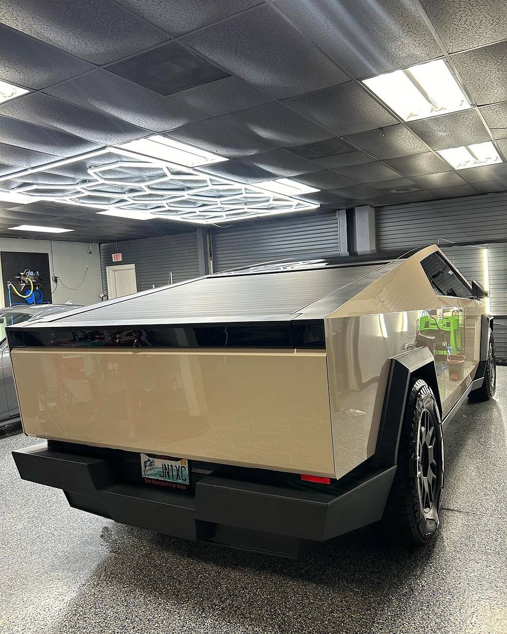 Tesla Cybertruck WHITE Vinyl Wrap & PPF Cybertruck -- Photos & Videos 454903131_18017923481585026_1105483722138676522_n