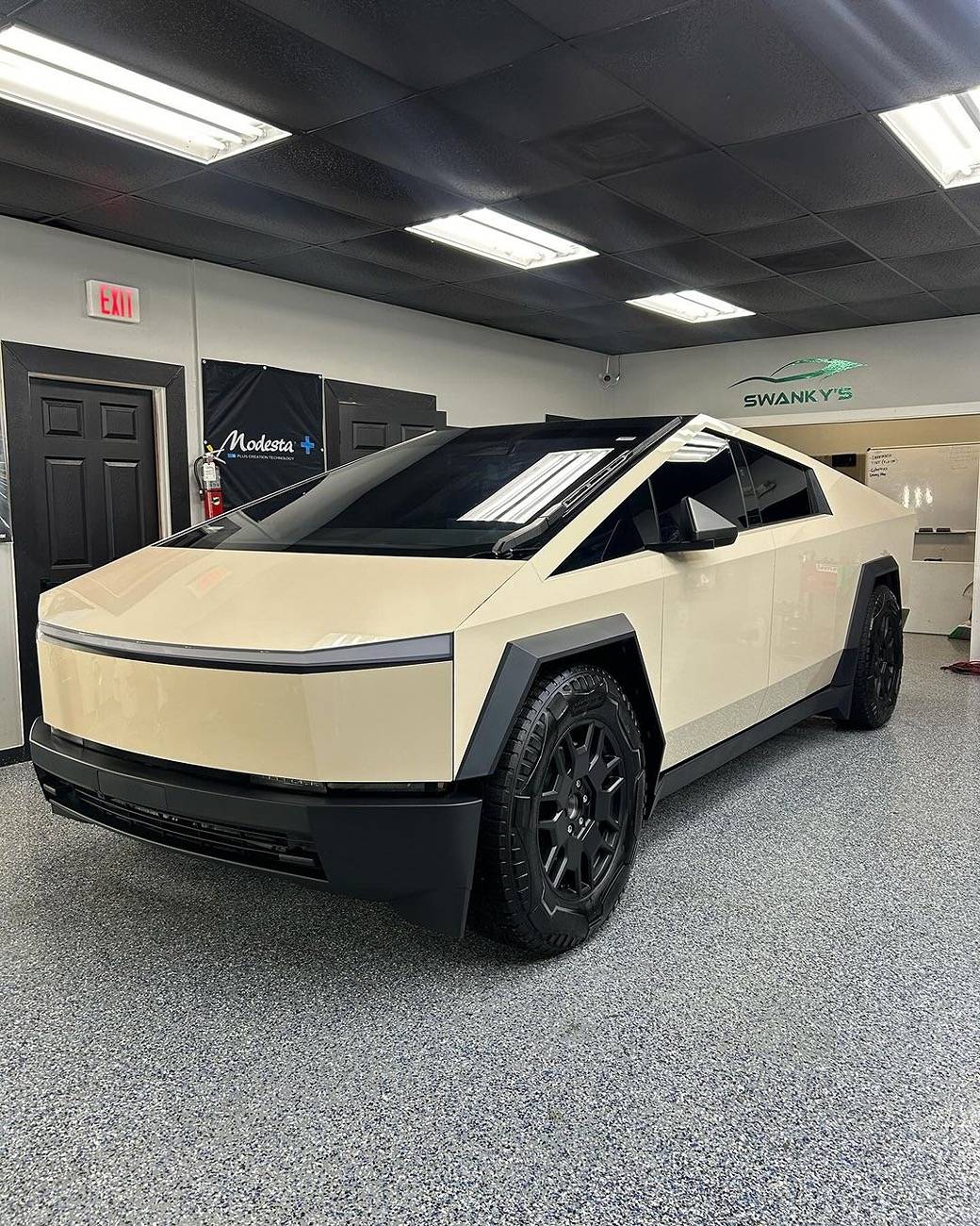 Tesla Cybertruck WHITE Vinyl Wrap & PPF Cybertruck -- Photos & Videos 455057438_18017923469585026_1519351808032780916_n