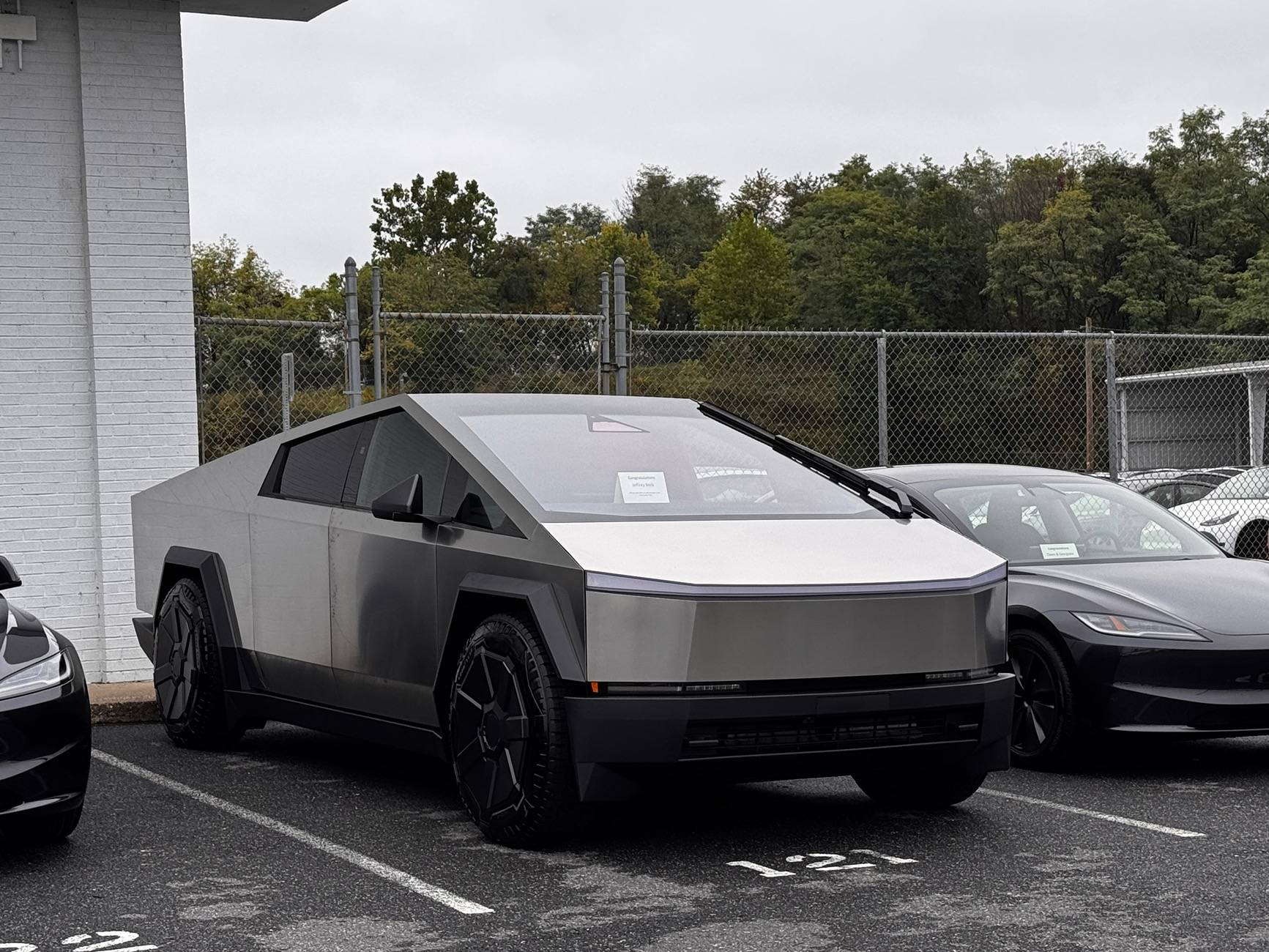 Tesla Cybertruck Cyberbeast waiting room ⏳ IMG_2972