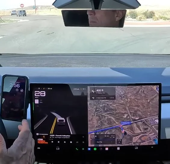 Tesla Cybertruck 5 Bad FSD DISENGAGMENTS on my first day. 1727902306365-z8