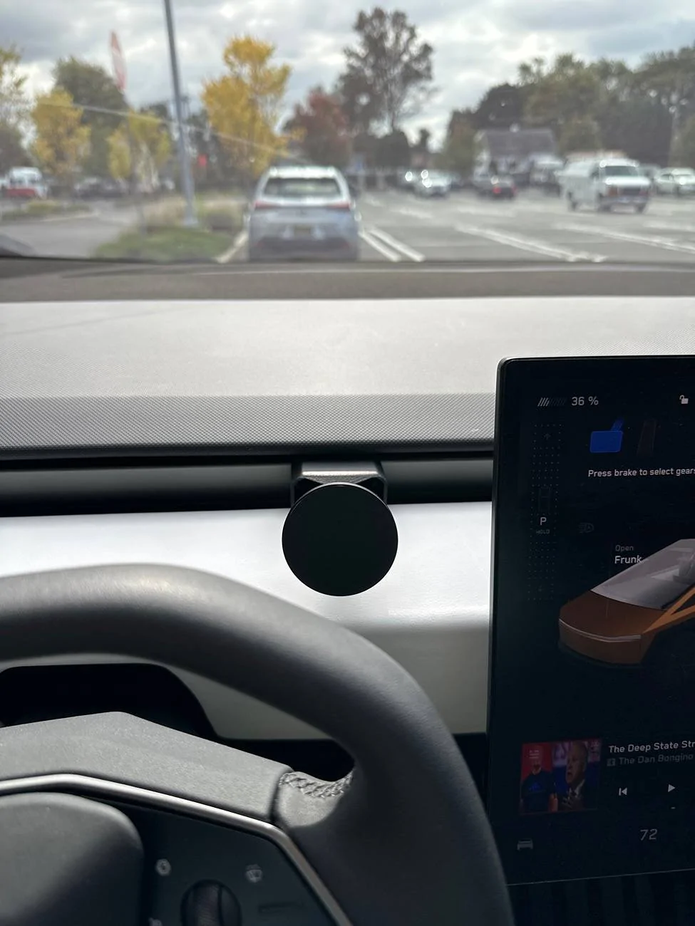 Tesla Cybertruck Cybertruck telephone mount? imag