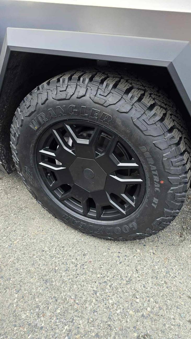 Tesla Cybertruck Looking at replacement tires for Cybertruck (BFG KO3 & Michelin Defender), pros and cons 461853222_1204886174125856_7262665170917468687_n