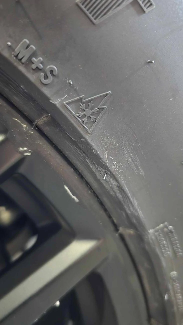 Tesla Cybertruck Looking at replacement tires for Cybertruck (BFG KO3 & Michelin Defender), pros and cons 461653926_402285396063634_8030932037448132652_n