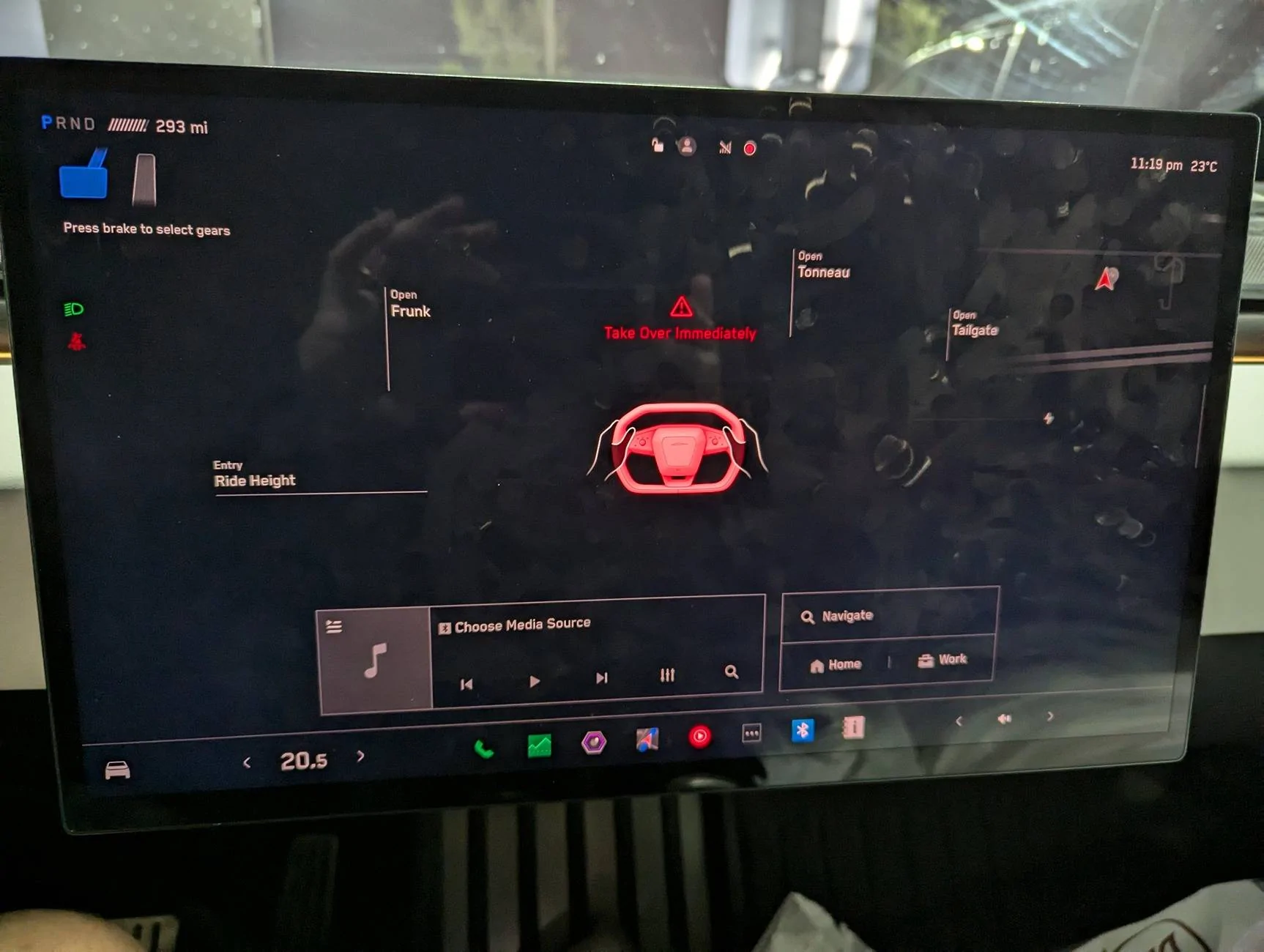 Tesla Cybertruck FSD attention alert siren won’t stop PXL_20241003_041958696