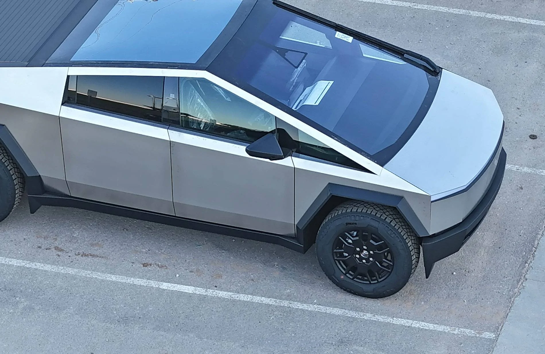 Tesla Cybertruck Non-Foundation Series Cybertruck First Looks @ Giga Texas! Non-Foundation Series Cybertruck First Real Life Looks 1