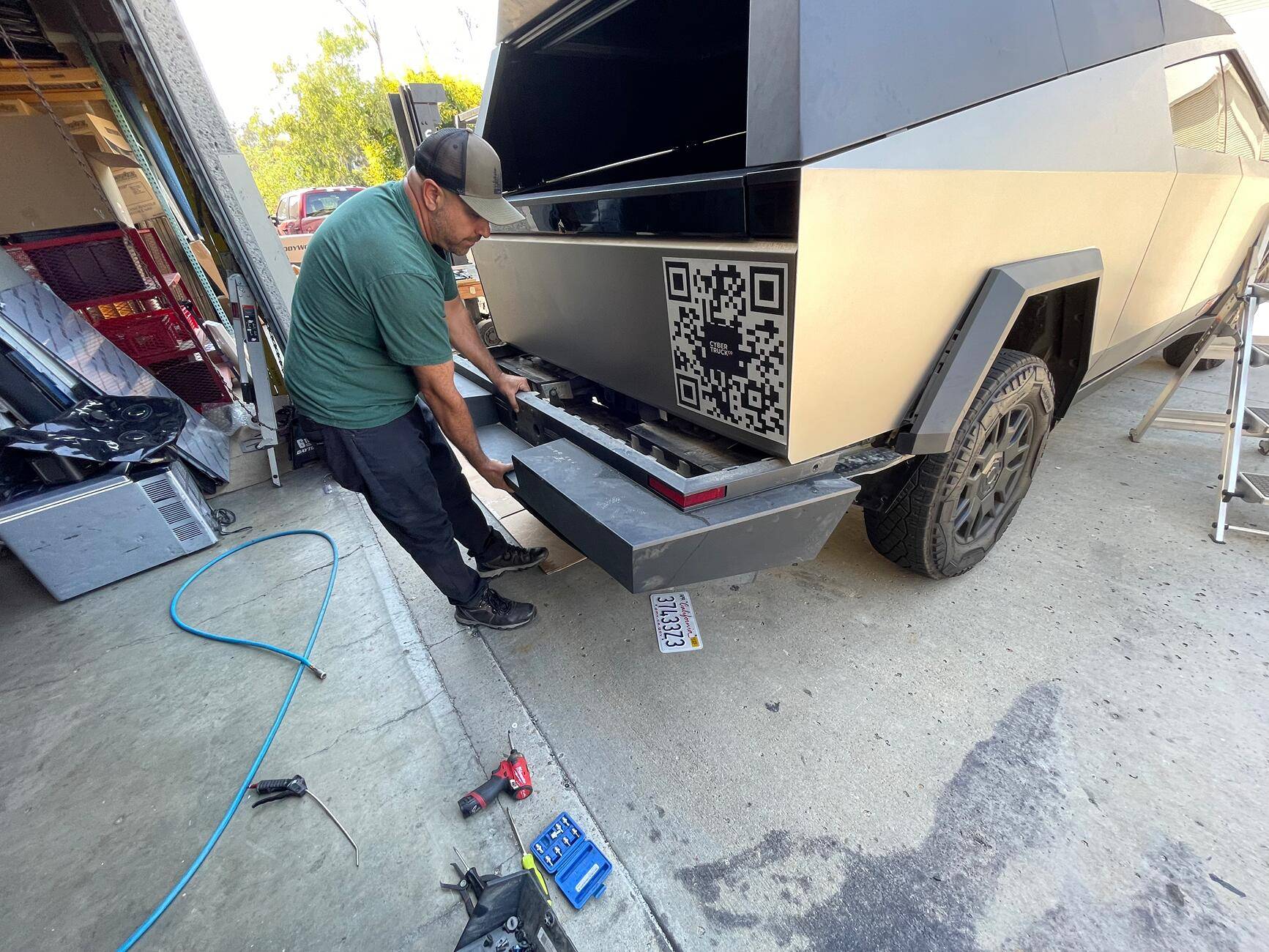 Tesla Cybertruck Where are the aftermarket bumpers? tempImageTyslYL