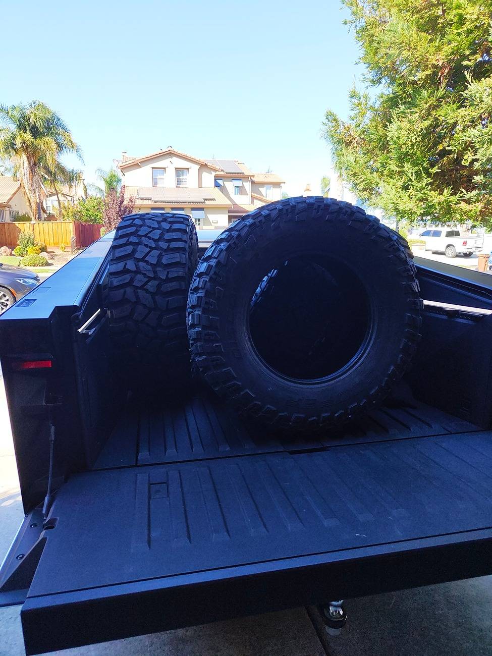 Tesla Cybertruck Cooper Mud Tires - Waiting for Beadlock wheels IMG_20240925_152514443