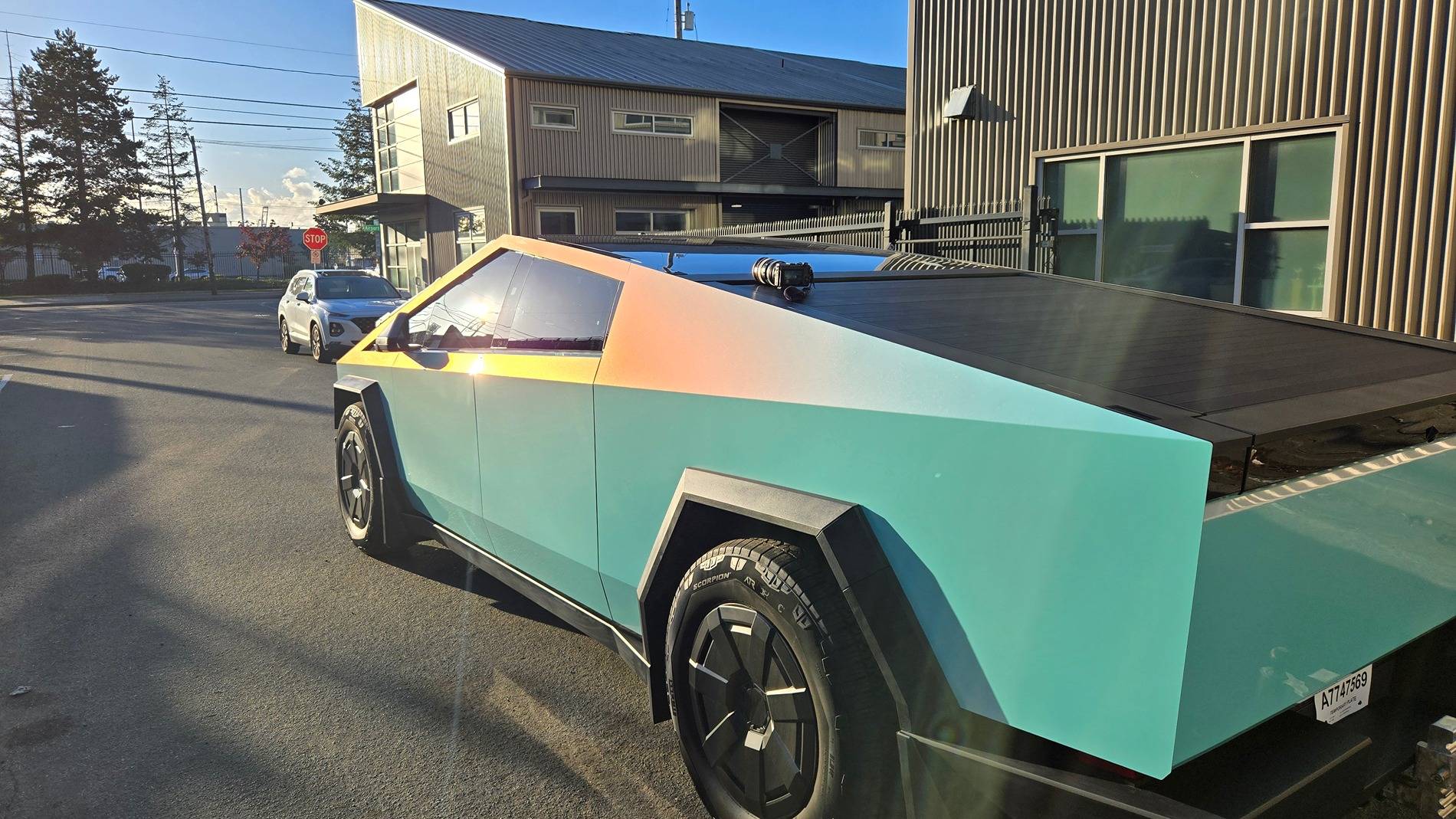 Tesla Cybertruck Cyberbeast waiting room ⏳ 20241004_173328