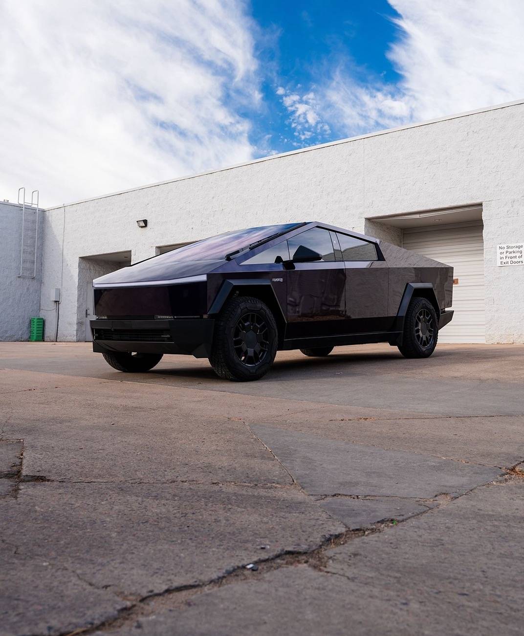 Tesla Cybertruck BLUE / BLURPLE / PURPLE Vinyl Wrap & PPF Cybertruck -- Photos & Videos IMG_7804