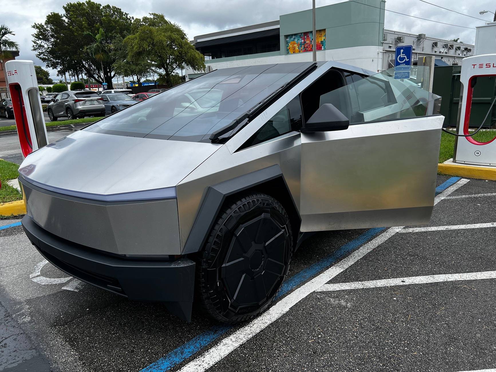 Tesla Cybertruck Cybertruck OWNERS List & Stats [Add Yours]! ✍🏻 IMG_9201