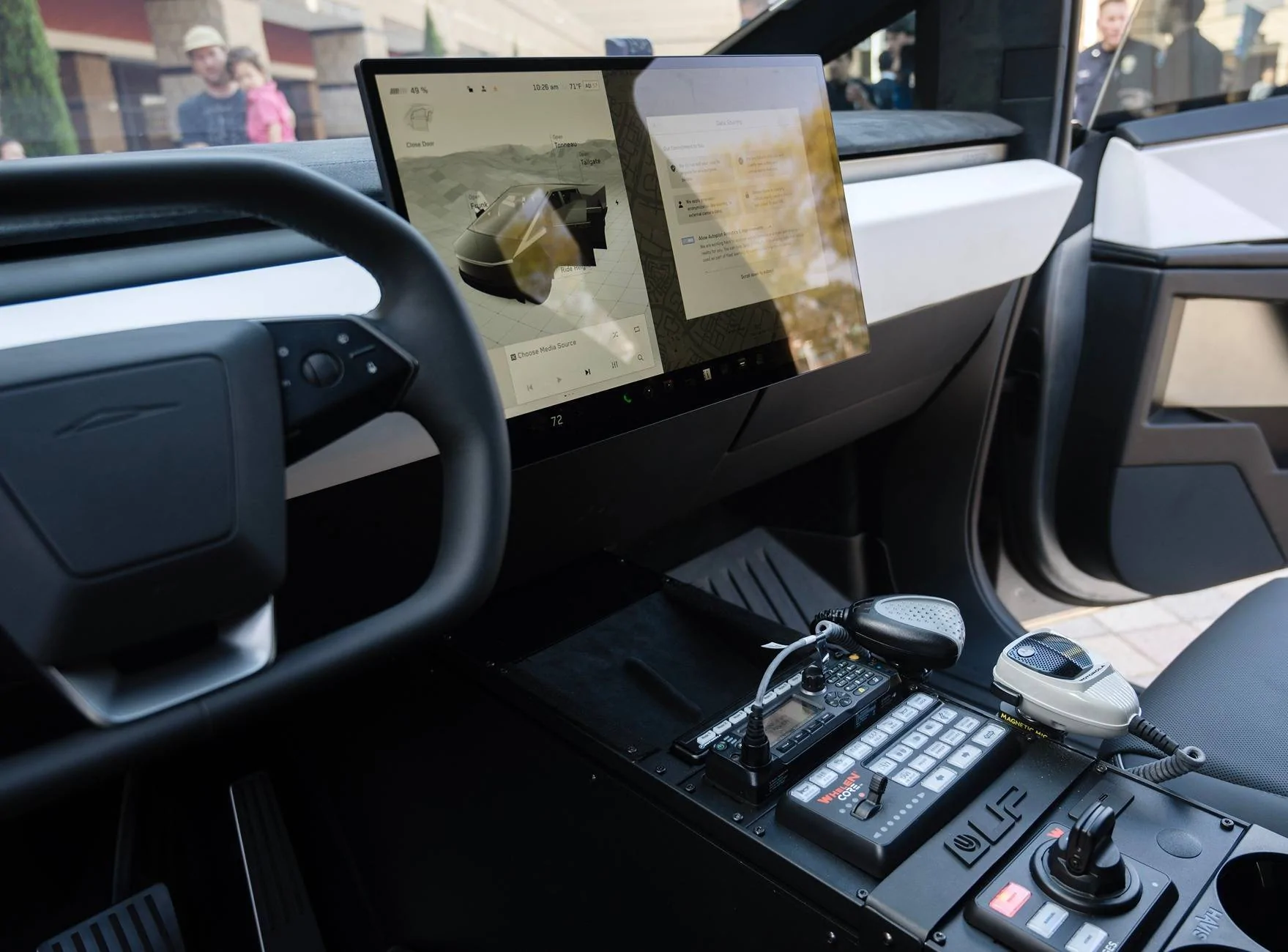 cybertruck-irvine-police-department-3-jpg.jpg