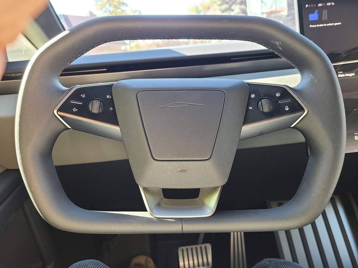 Tesla Cybertruck Changes on Non-Foundation Series (vs. Foundation Series Cybertruck) 20241008_140915sm