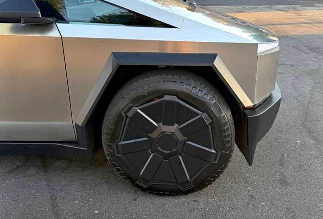 wheel covers delivered on non-foundation series cybertrucks.jpeg